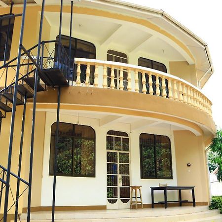 Mama Thea Homes Moshi Esterno foto