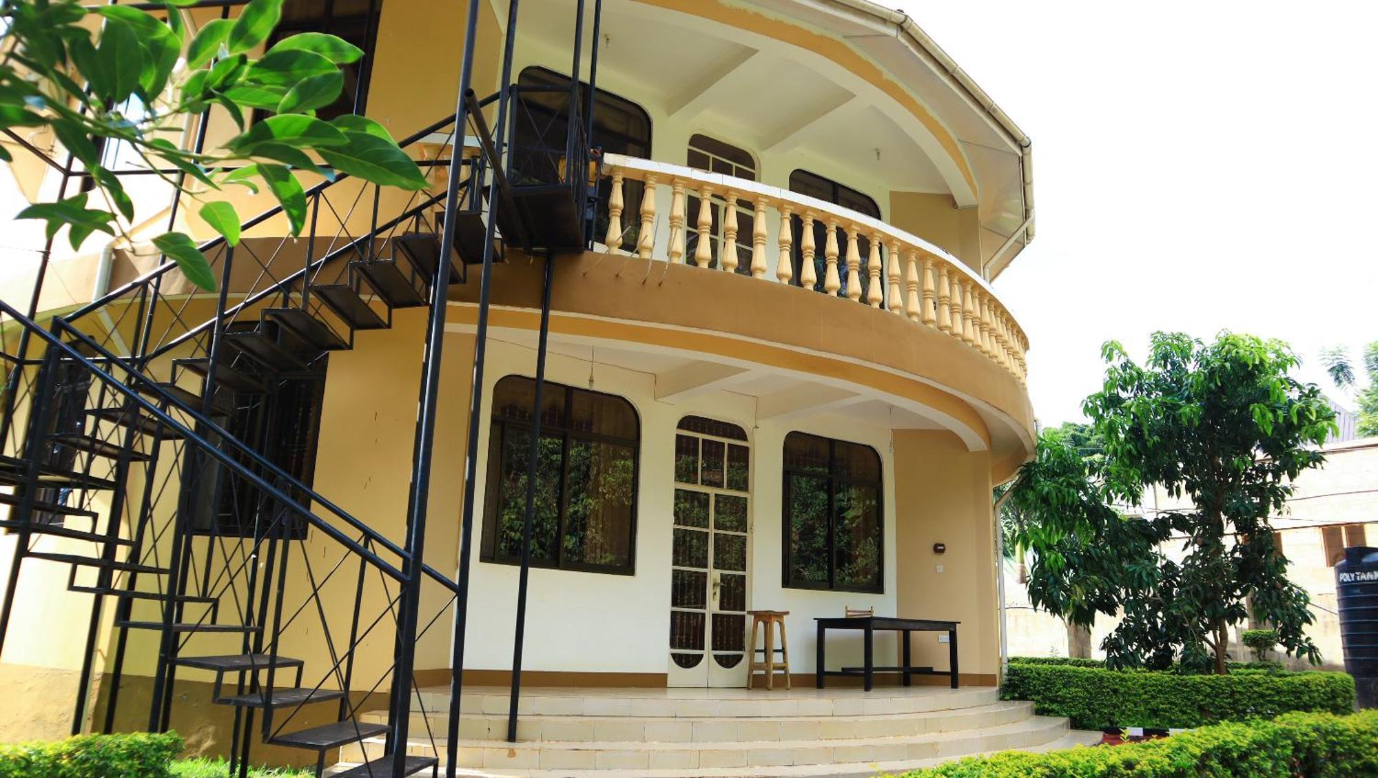 Mama Thea Homes Moshi Esterno foto