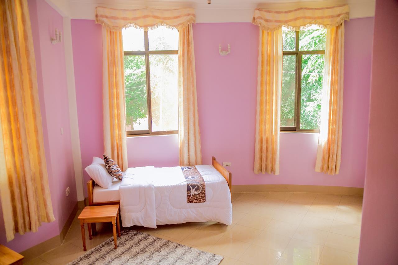 Mama Thea Homes Moshi Esterno foto